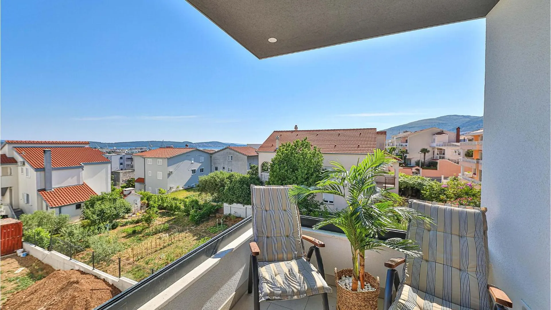 Amazing Apartment In Trogir With Kitchen